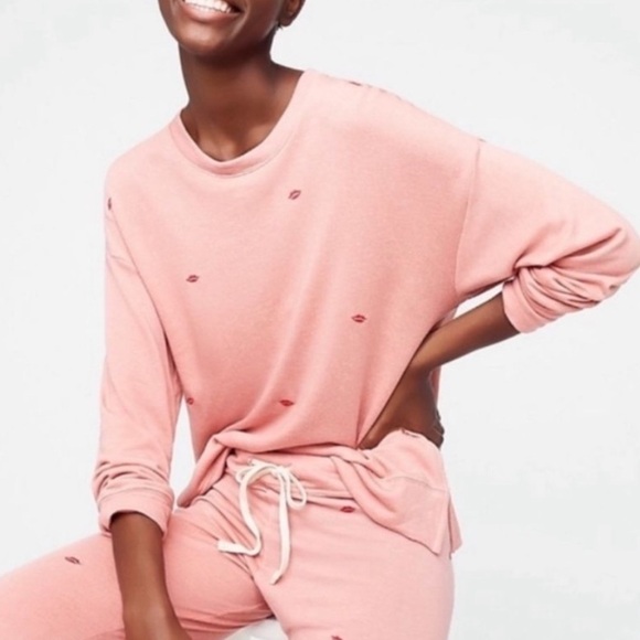 Anthropologie x Sundry Embroidered Lips Crewneck Sweatshirt – Pink – Size 1 - Picture 2 of 8
